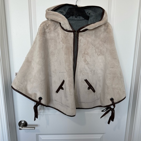 Anthropologie Gray and Cream Hooded Cape - Picture 10 of 13